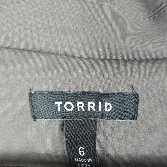 Torrid Gray Women's Work Business Lined Blazer Jacket 6 - 6X - Picture 3 of 4